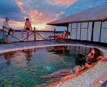 Walea Dive And Spa Resort Liang Facilidades foto